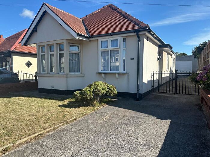 2 Bedroom Detached Bungalow To Rent In Warbreck Drive, Blackpool, FY2