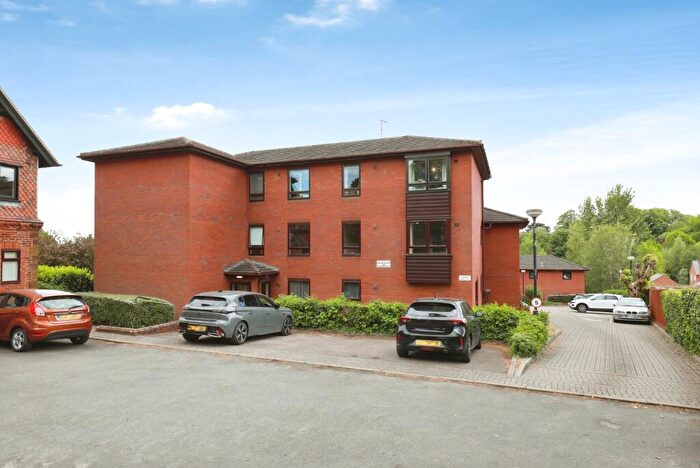 1 Bedroom Flat For Sale In Hightown Road, Oxfordshire, OX16