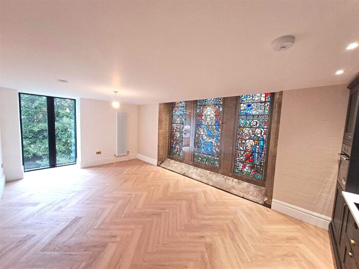 2 Bedroom Flat To Rent In Park Road, Waterloo, L22