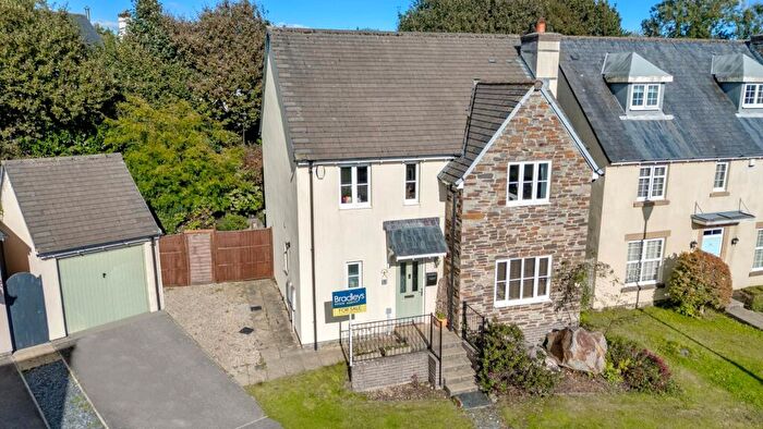 4 Bedroom Detached House For Sale In Menabilly Close, Callington, Cornwall, PL17