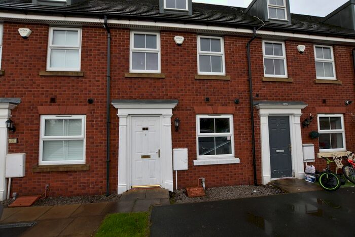 3 Bedroom Terraced House To Rent In Littlebrooke Close, Bolton BL2