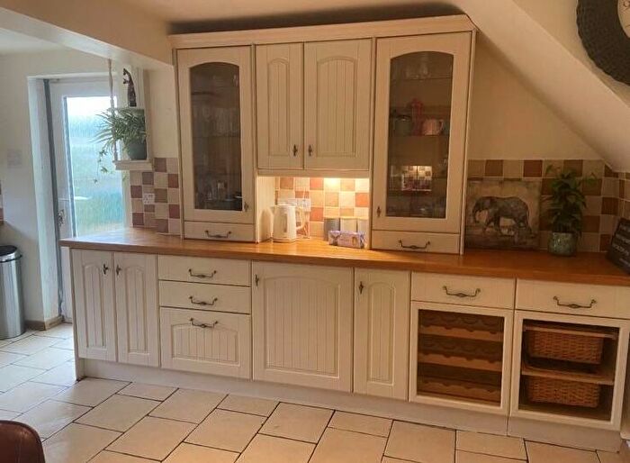 4 Bedroom Semi-Detached House To Rent In Welch Road, Cheltenham, Gloucestershire, GL51