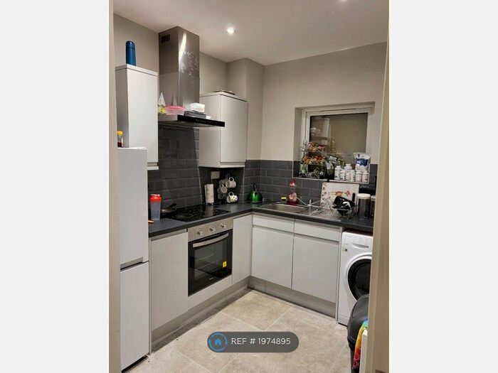 1 Bedroom Flat To Rent In Henry Court, Rotherham, S65