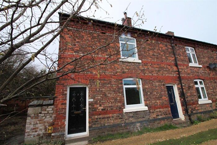 2 Bedroom Terraced House To Rent In Station Road, Huddersfield, HD2