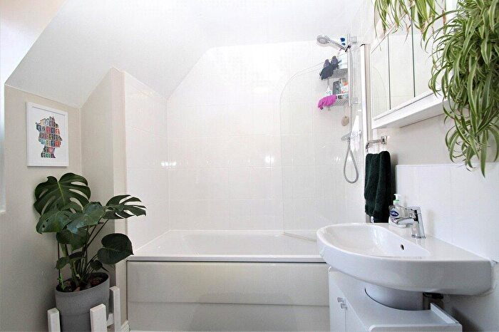 2 Bedroom Apartment To Rent In Constance Street, Buckingham, MK18