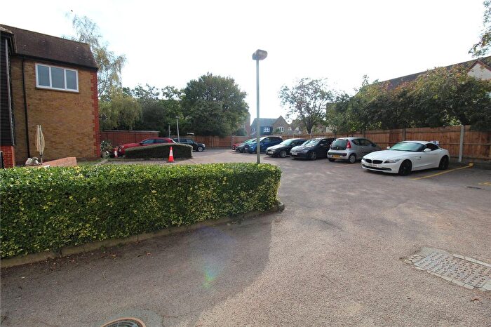 1 Bedroom Flat For Sale In East Street, Rochford, Essex, SS4
