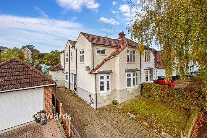 4 Bedroom Semi Detached House For Sale In Little Buckland Avenue, Maidstone, Kent, ME16