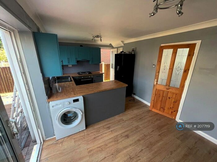 3 Bedroom Semi-Detached House To Rent In Bentinck Terrace, Warsop, Mansfield, NG20