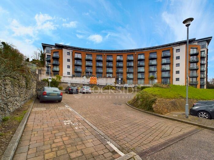 1 Bedroom Flat To Rent In Barrier Road, Chatham, ME4