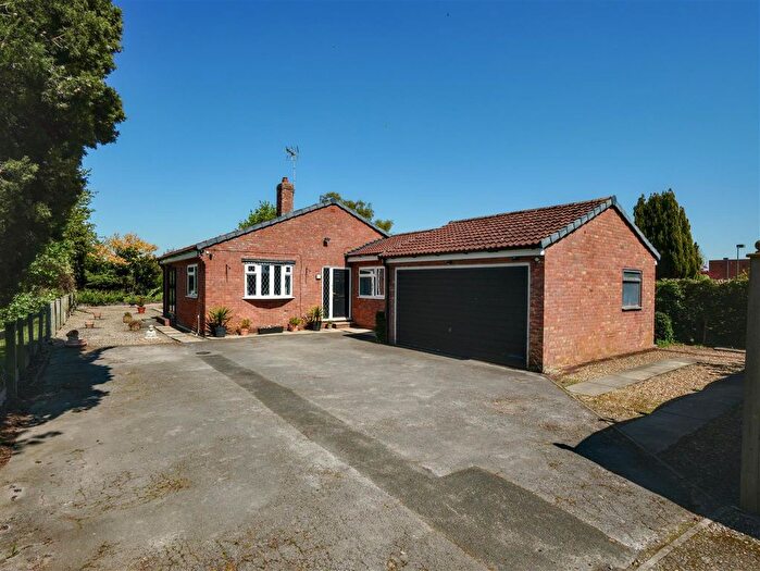 4 Bedroom Detached Bungalow For Sale In Mill Lane, Wigginton, York, YO32