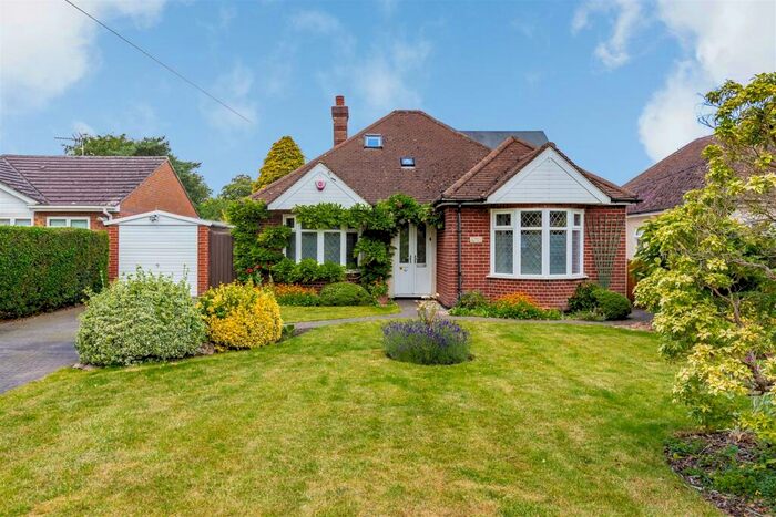4 Bedroom Chalet For Sale In White Hill Road, Meopham, DA13