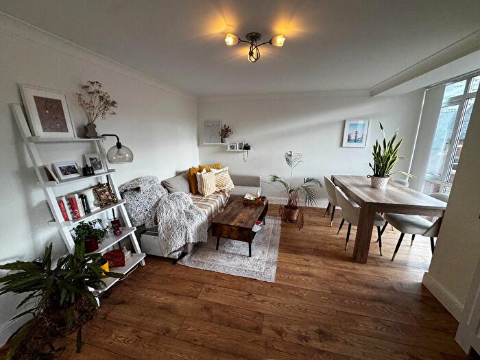 2 Bedroom Apartment To Rent In Townsend Way, Birmingham, B1