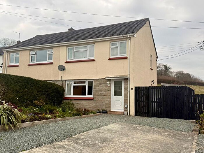 3 Bedroom Semi-Detached House For Sale In Brongwinau, Comins Coch, SY23