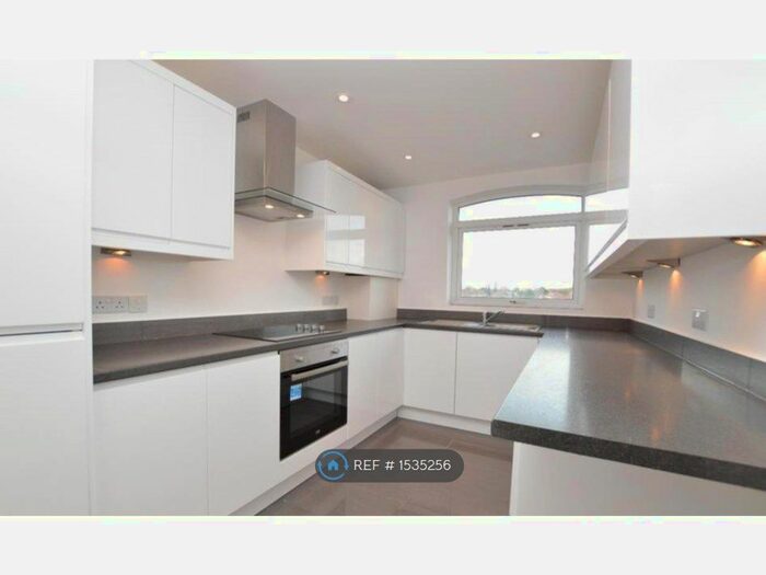 2 Bedroom Flat To Rent In Foxborough Gardens, London, SE4