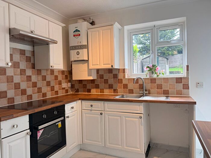 3 Bedroom Terraced House For Sale In Princes Street, Rochester, ME1