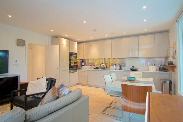 2 Bedroom Flat To Rent In St. Pancras Way, London, NW1