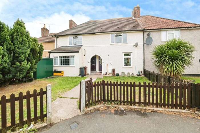 3 Bedroom Terraced House For Sale In Spinney Gardens, Dagenham, RM9