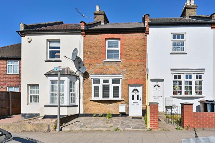 3 Bedroom Terraced House To Rent In Greenford Road, Harrow, HA1