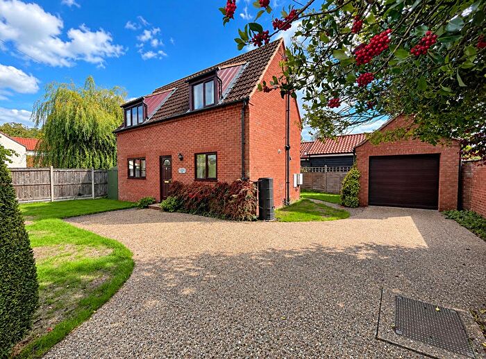 2 Bedroom Detached House For Sale In Chapel Street, Barford, Norwich, NR9