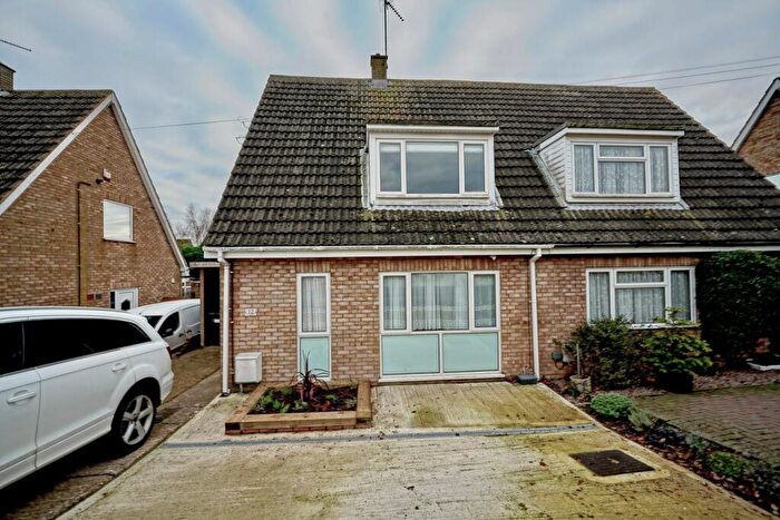 3 Bedroom Semi Detached House For Sale In Newton Road, Sawtry, Huntingdon, PE28