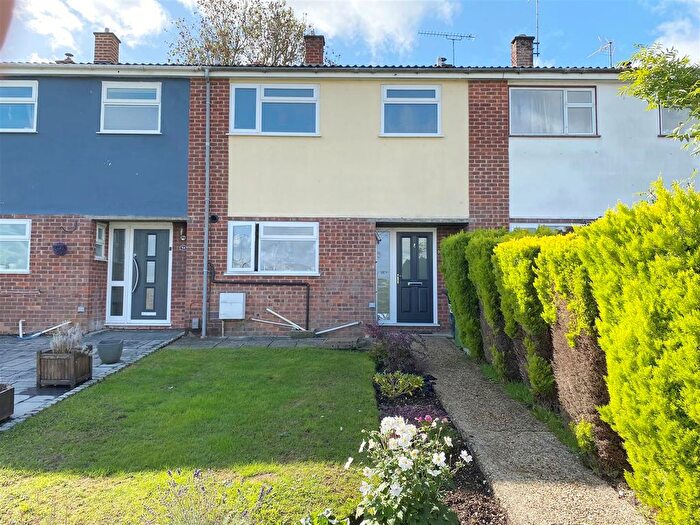 3 Bedroom Terraced House For Sale In Epsom Crescent, Newbury, RG14