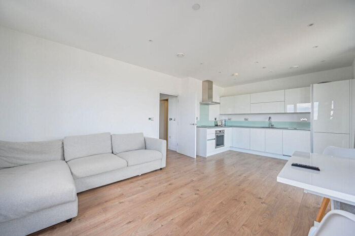 1 Bedroom Flat For Sale In Armada Way, Gallions Reach, London, E6