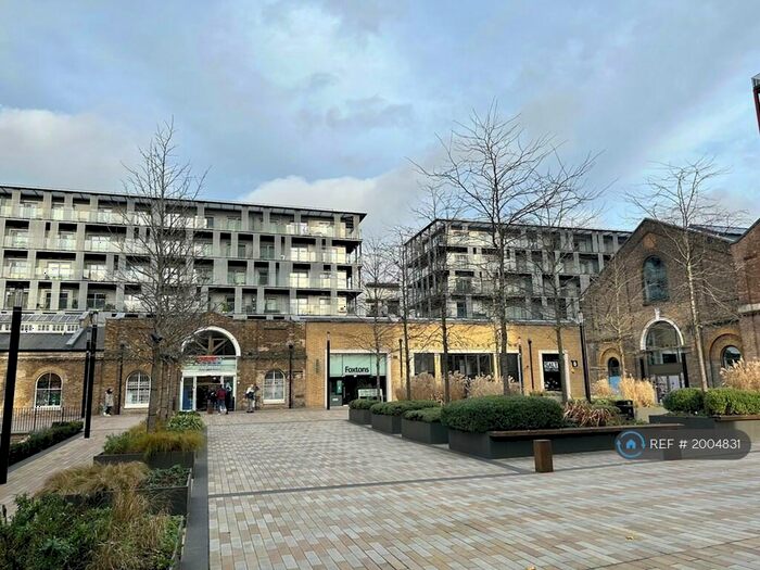 1 Bedroom Flat To Rent In Royal Carriage Mews, London, SE18