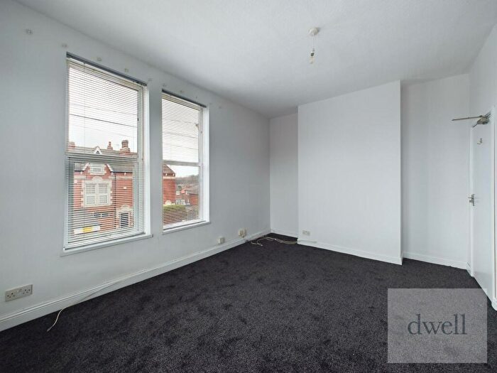 1 Bedroom Flat To Rent In Selby Road, Halton, Leeds, LS15