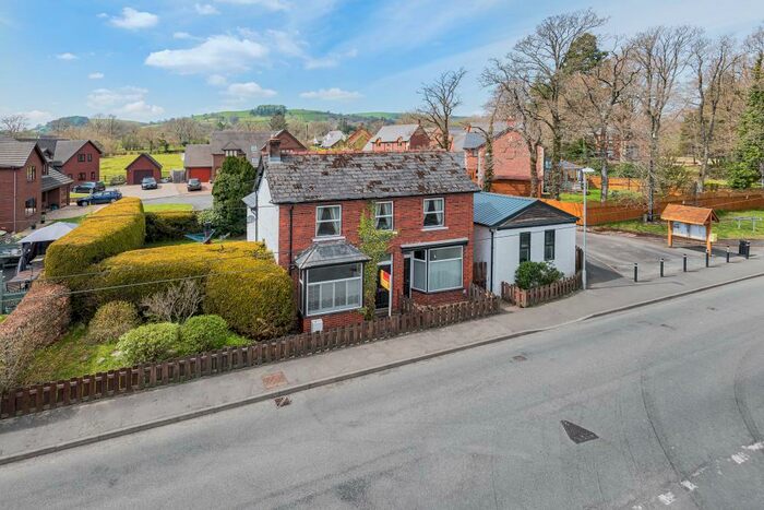 4 Bedroom Detached House For Sale In Llanyre, Llandrindod Wells, LD1