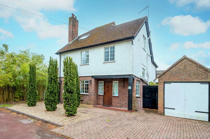 5 Bedroom Detached House To Rent In London Road, Guildford, GU1