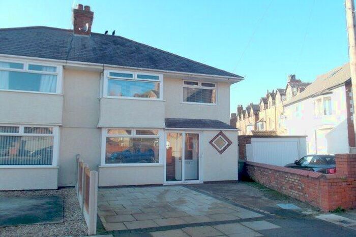 3 Bedroom Semi-Detached House To Rent In West Kirby, Wirral, CH48