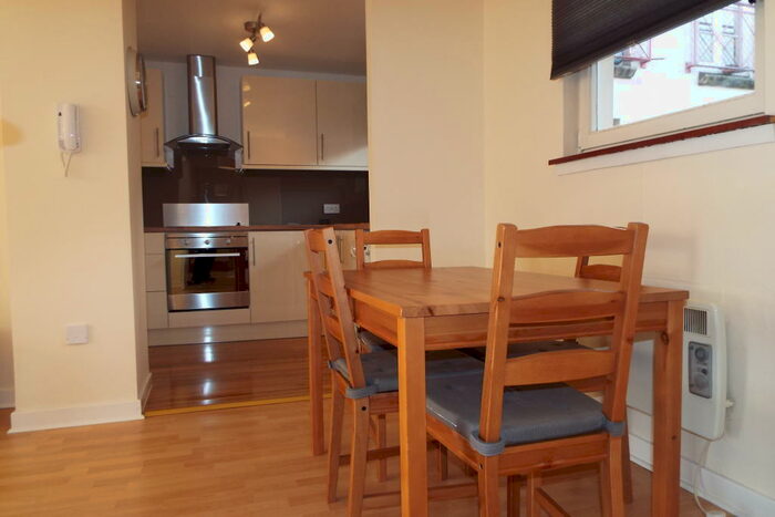 1 Bedroom Flat To Rent In Wilson Street, Merchant City, G1