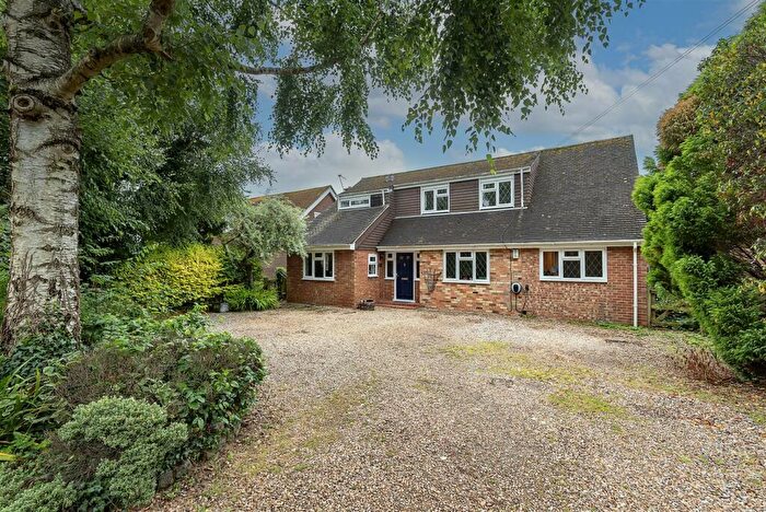 4 Bedroom Detached House For Sale In Pie Corner, Flamstead, AL3