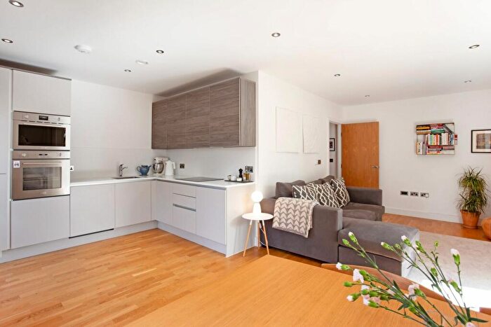 1 Bedroom Flat To Rent In Ada Lewis House, Dalmeny Avenue, N7