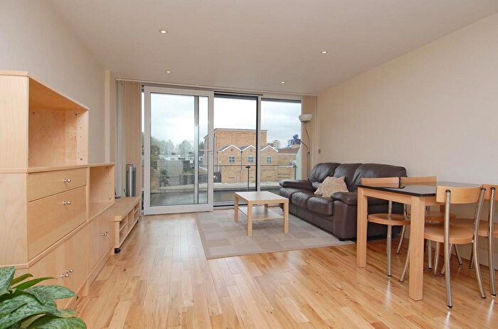 2 Bedroom Flat To Rent In Angel Waterside, Graham Street, N1