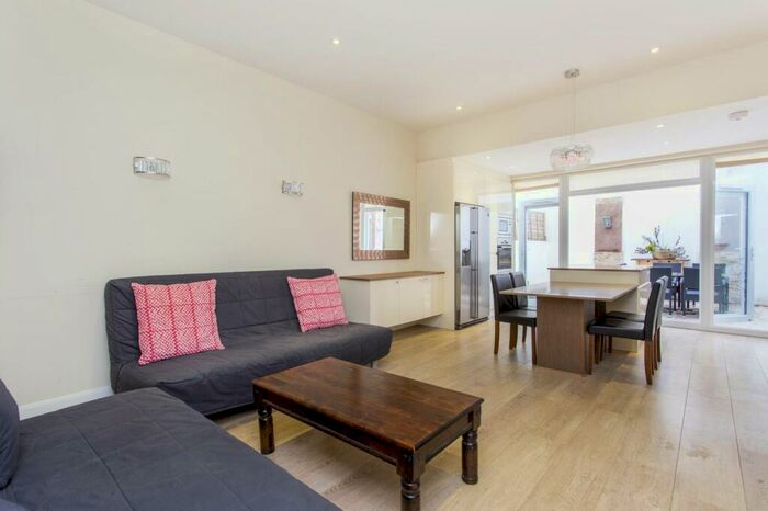 3 Bedroom Terraced House To Rent In Grafton Road, Kentish Town, NW5