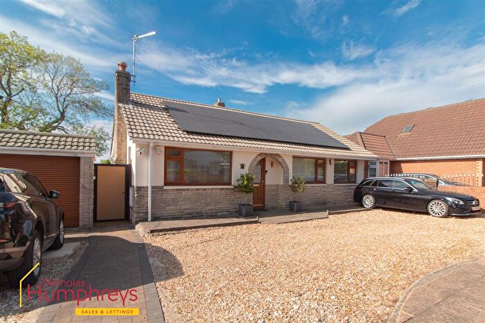 3 Bedroom Detached Bungalow For Sale In High Howe Lane, Bournemouth, BH11