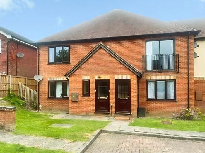 2 Bedroom Flat To Rent In Griffiths Acre, Stone, Aylesbury, HP17