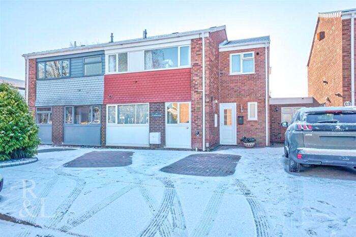 3 Bedroom Semi-Detached House For Sale In Colbrook, Tamworth, B77