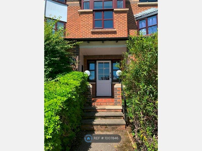 2 Bedroom Flat To Rent In Celestial Gardens, London, SE13