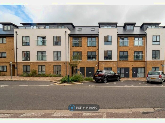 1 Bedroom Flat To Rent In Sapphire Court, Watford, WD17