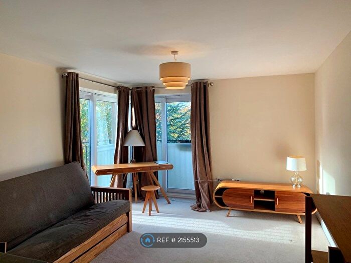 2 Bedroom Flat To Rent In Burton Croft, York, YO30