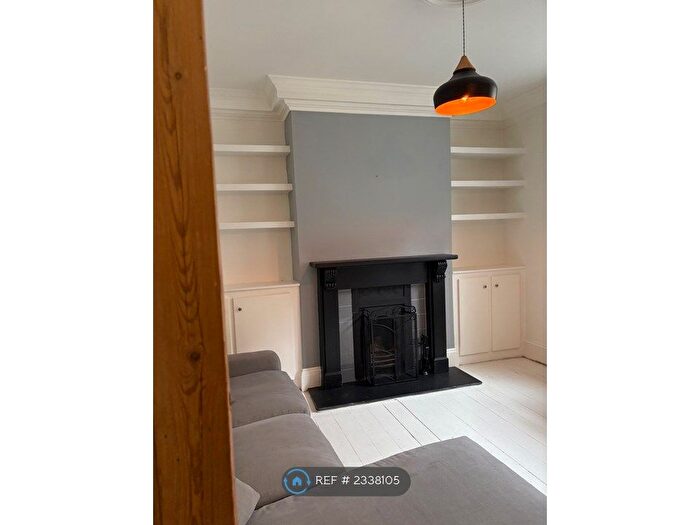 1 Bedroom Flat To Rent In Warneford St, Hackney, E9