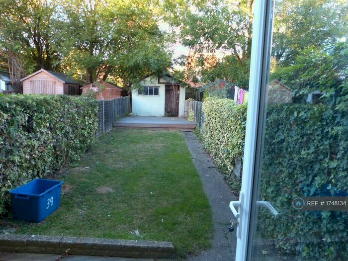 2 Bedroom Maisonette To Rent In Cheltenham Gardens, Loughton, IG10