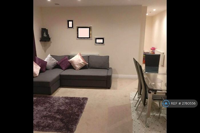 2 Bedroom Flat To Rent In Empire House, Welwyn Garden City, AL7