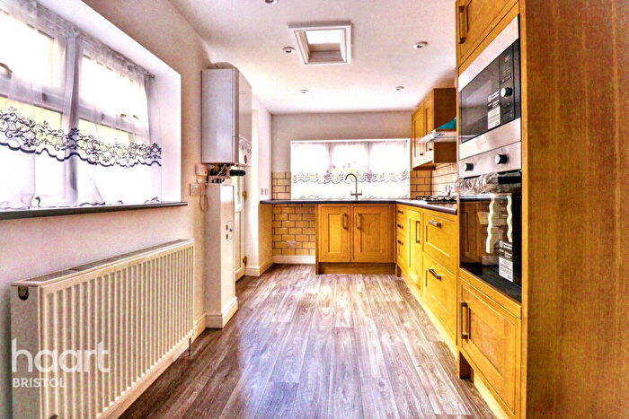 4 Bedroom Terraced House For Sale In Vicarage Road, Bristol, BS5