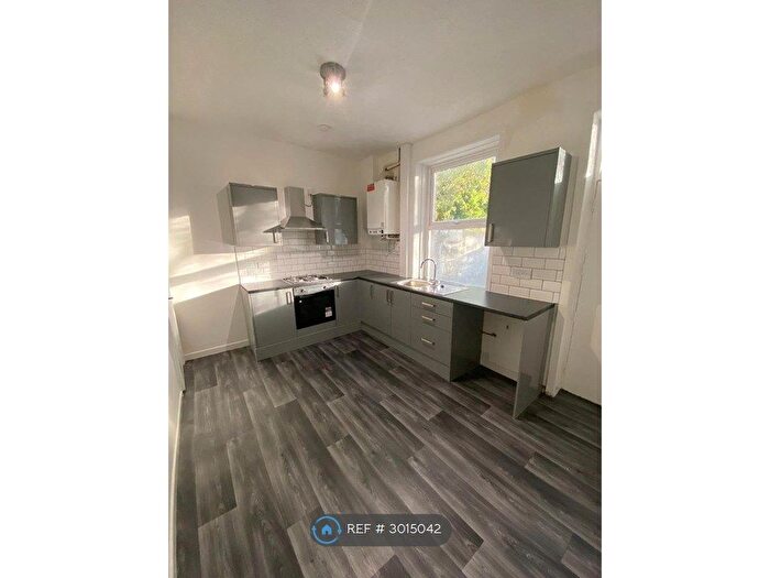 2 Bedroom Terraced House To Rent In Littlebank Street, Oldham, OL4
