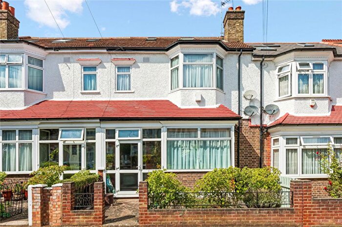 5 Bedroom Detached House For Sale In Avoca Road, London, SW17