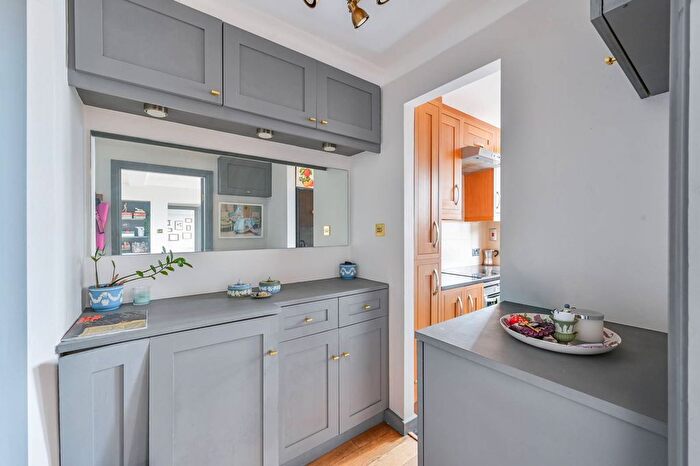 1 Bedroom Flat For Sale In Park West, Hyde Park Estate, London, W2