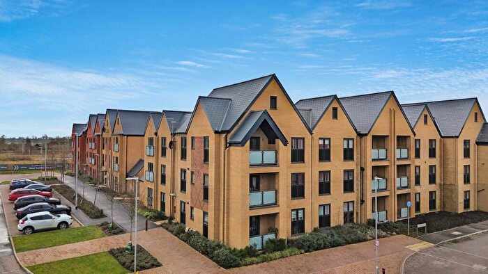 2 Bedroom Flat For Sale In Rosewood, Langley, ME17